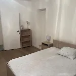 Beautiful, Fully Renovated Vakantiehuis Gauriac