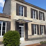 Beautiful, Fully Renovated * Gauriac