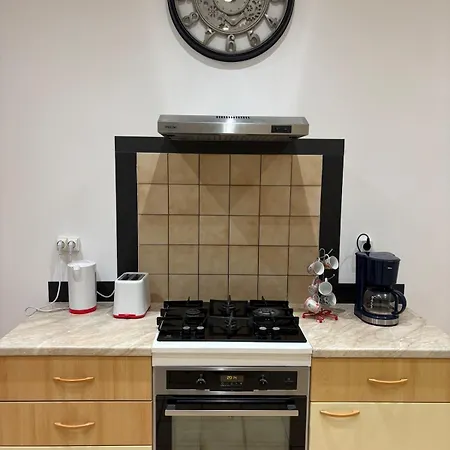 Beautiful, Fully Renovated