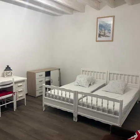 Beautiful, Fully Renovated