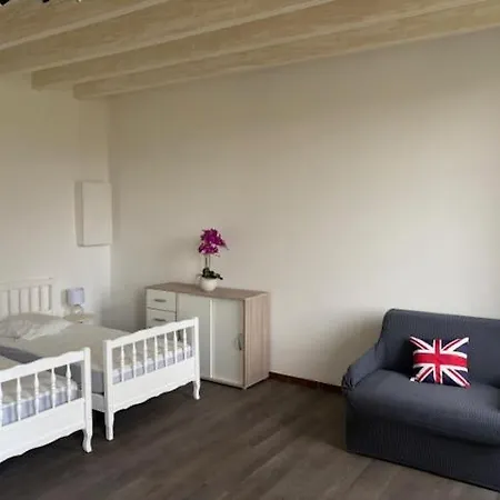 Beautiful, Fully Renovated Gauriac