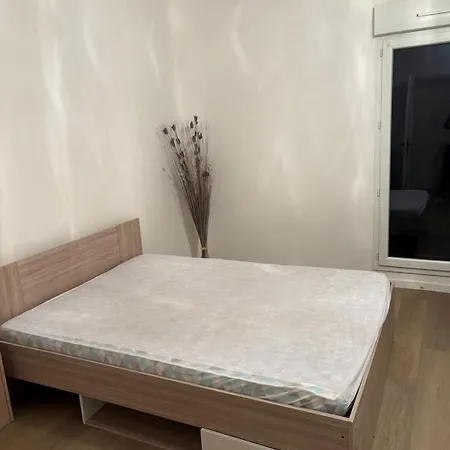 Beautiful, Fully Renovated *