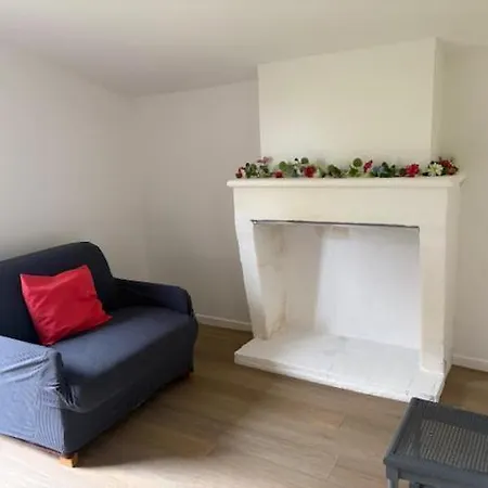 Beautiful, Fully Renovated *