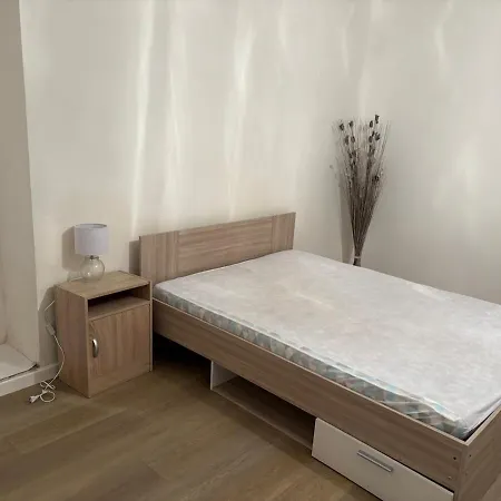 Beautiful, Fully Renovated 度假居 *