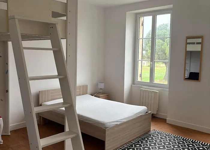 Beautiful, Fully Renovated Gauriac
