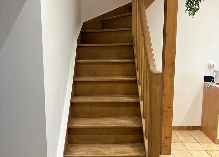 Beautiful, Fully Renovated *