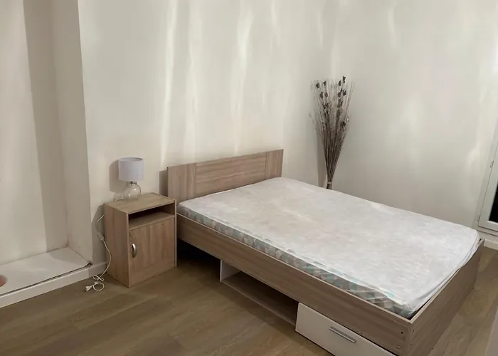 Beautiful, Fully Renovated 度假居 *